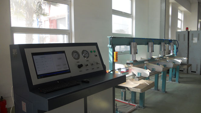 钢管水压试验机